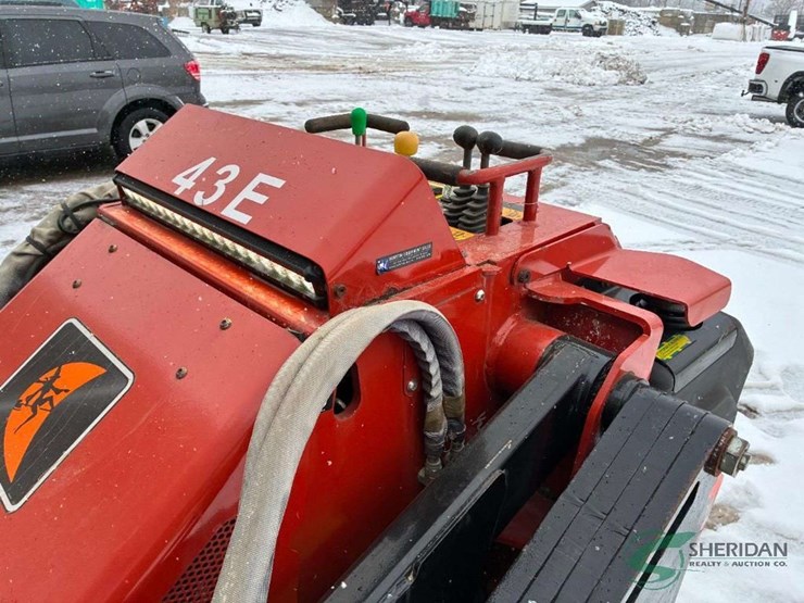 2018-ditch-witch-sk1550-image-9