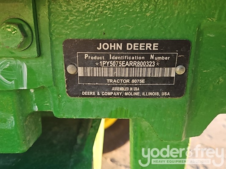2024-john-deere-5075e-image-23