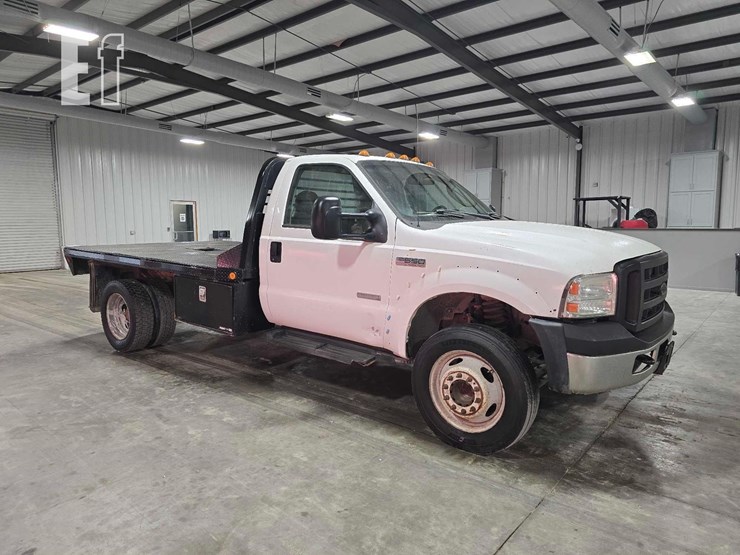 2006-ford-f550-image-2