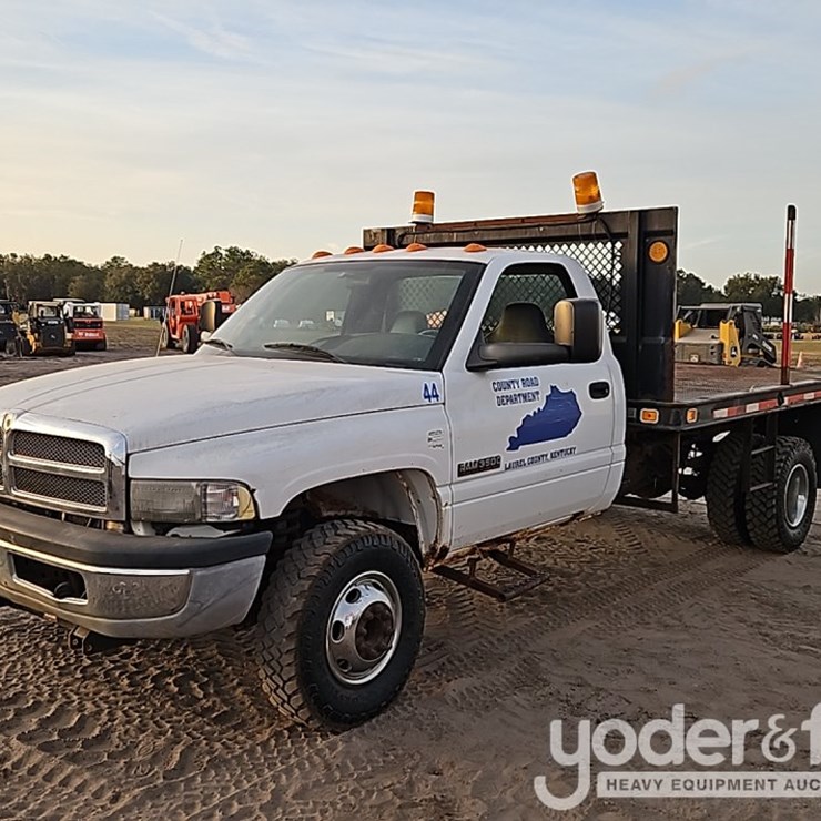2002 DODGE 3500