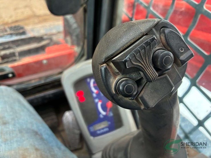 2024-kubota-svl75-2-image-24