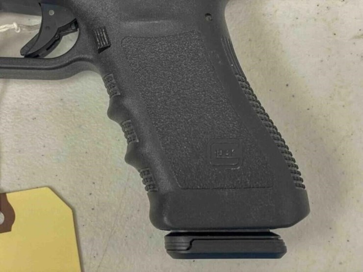 glock-pistol-image-4