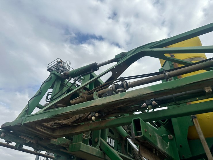 2014-john-deere-r4038-image-60