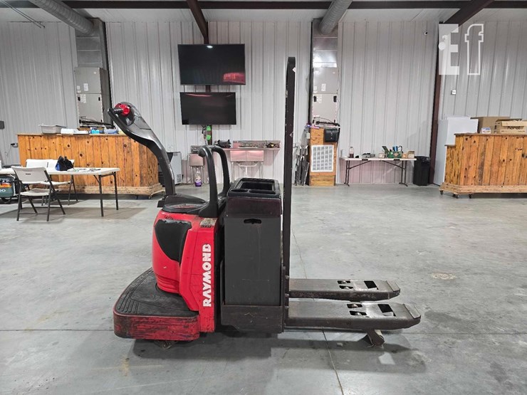 raymond-8410-image-6