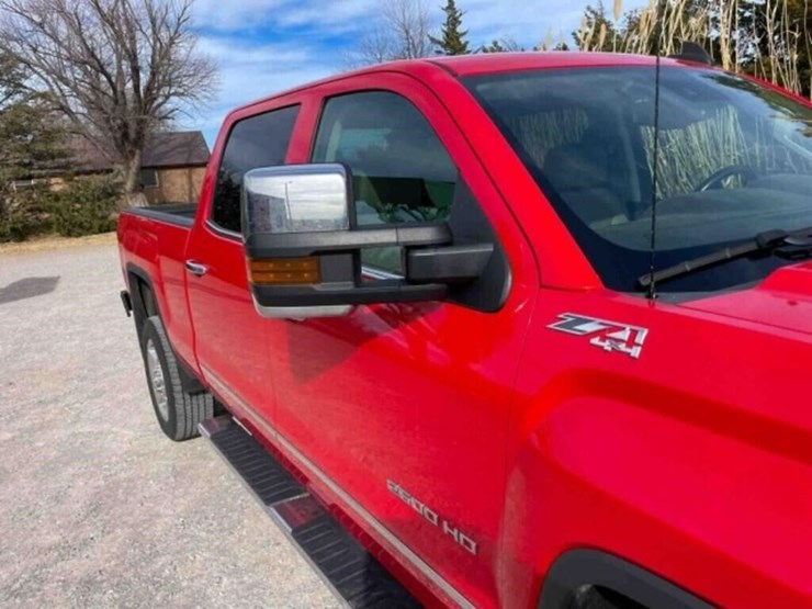 2016-gmc-2500-image-8