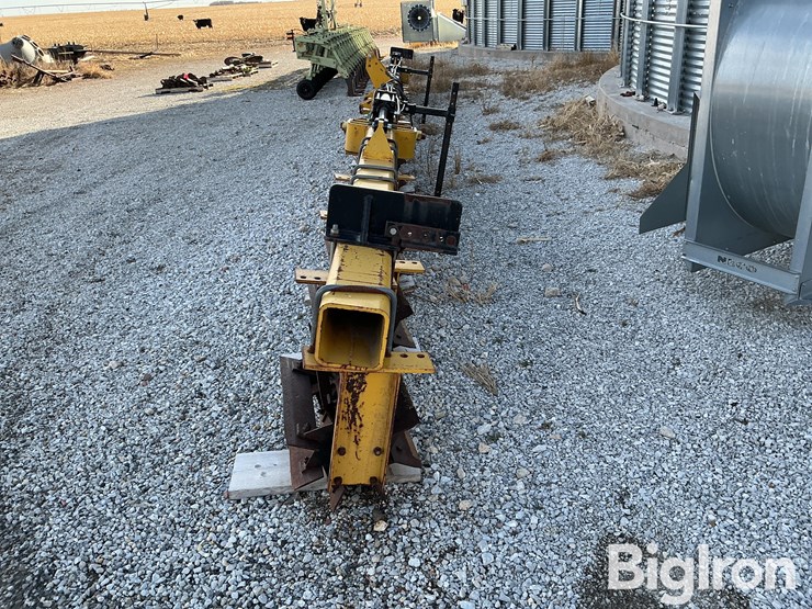 buffalo-51011630-mounted-16-row-stalk-chopper-image-4