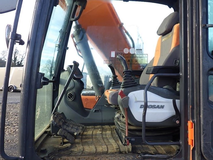 doosan-dx140-lc-5-image-35