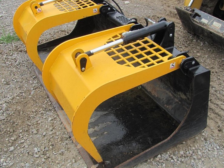 (inv.53044)-mast-72bkg-72"-grapple-bucket-skid-loader-attachment-image-3