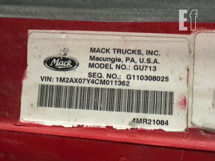 2012-mack-granite-gu713-image-34