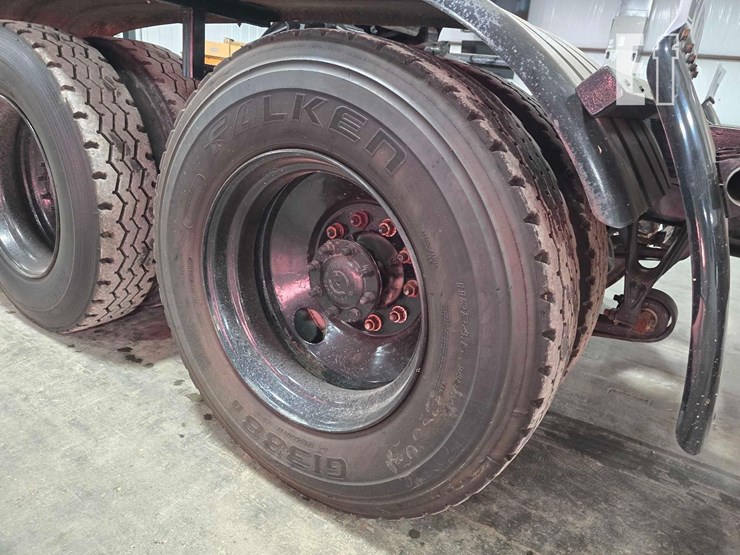 2005-international-9400-image-21