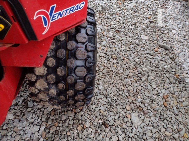 ventrac-3400l-lawn-mower-w/broom-image-24