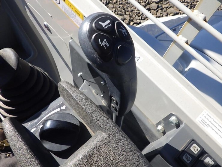 takeuchi-tb257fr-image-26