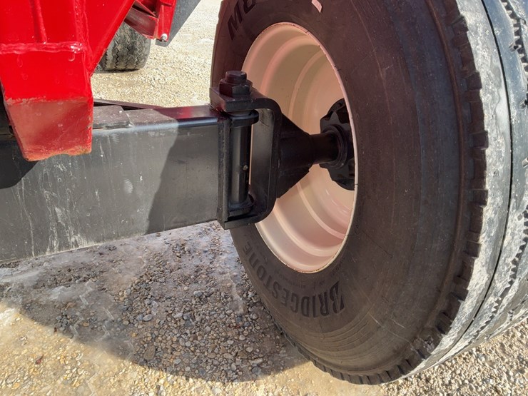 j&m-555-gravity-wagon-image-16