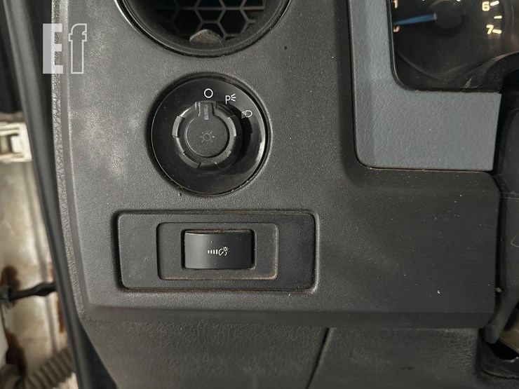 2014-ford-f150-image-16