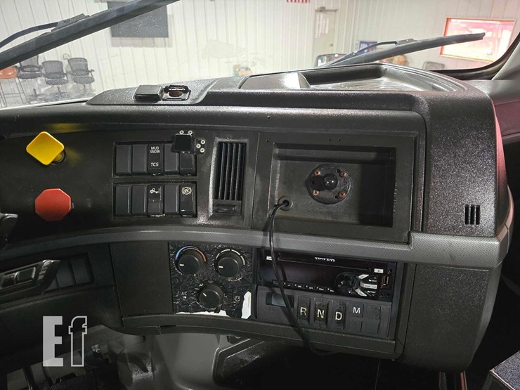 2019-volvo-vnr42t300-image-22