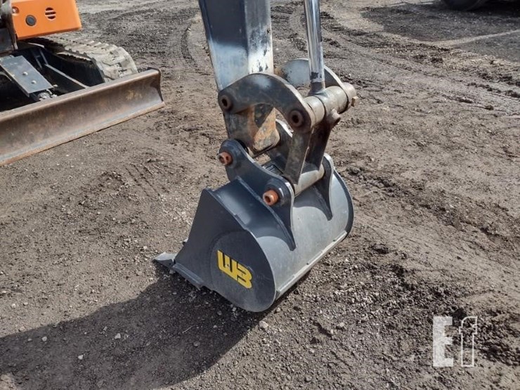 2022-deere-26g-image-17