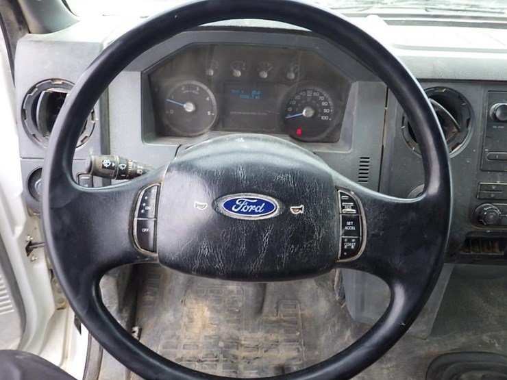 2015-ford-f750-image-22