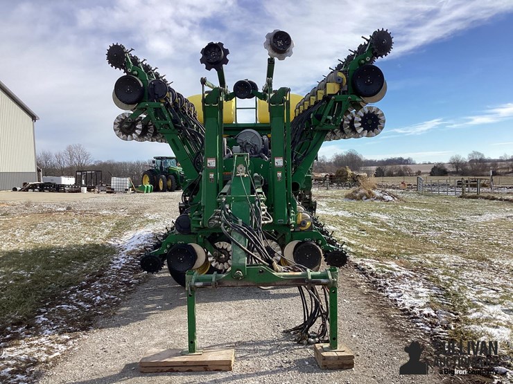 2011-john-deere-1790-image-2