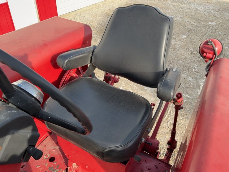 1970-ih-farmall-856-tractor-image-51