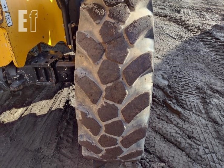 2017-jcb-510-42-image-20