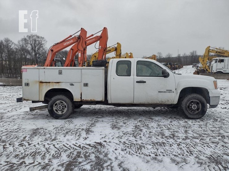 2008-gmc-3500-image-3