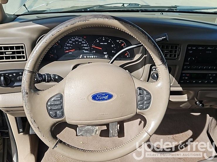 2004-ford-excursion-limited-image-29