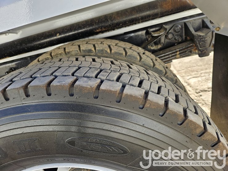 2019-ford-f750-image-16