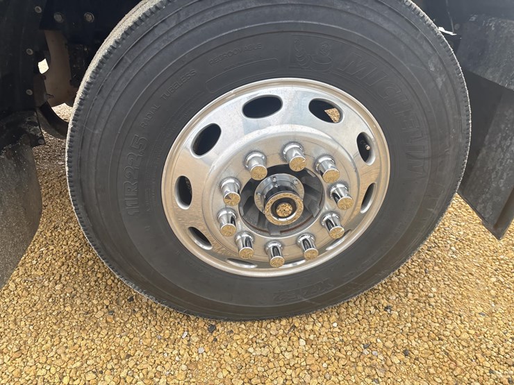 2006-peterbilt-379-image-68