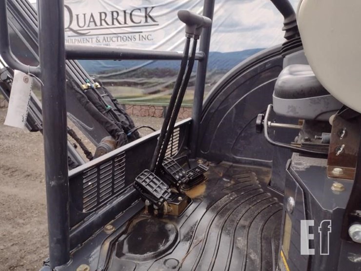 2022-deere-26g-image-11