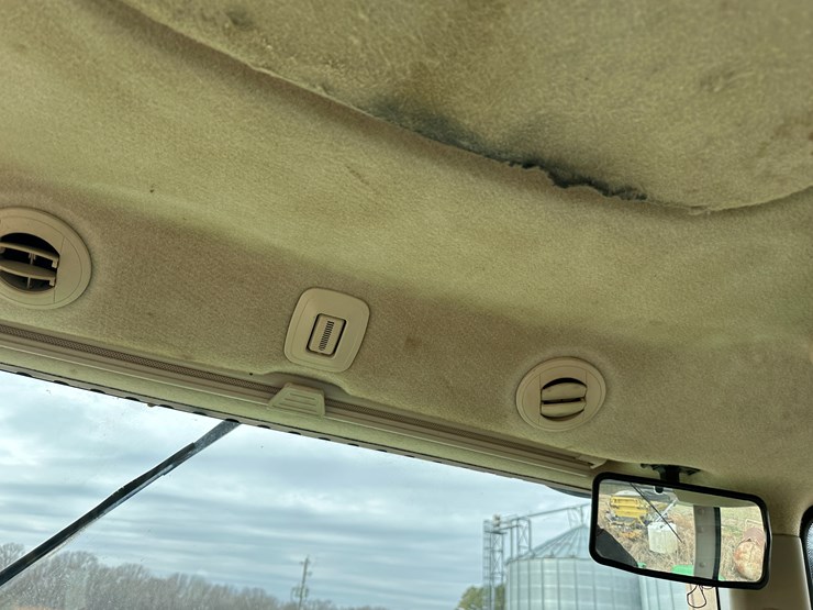 2013-john-deere-9560r-image-74