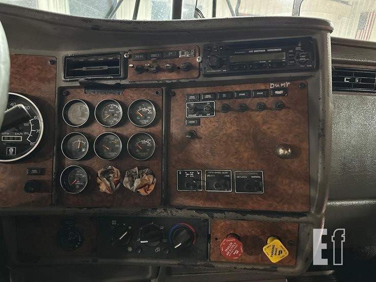 2003-kenworth-t800-image-13