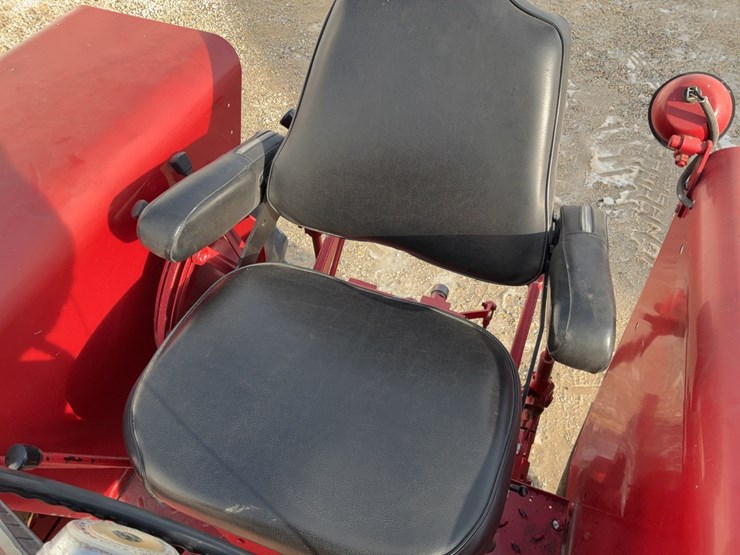 1970-ih-farmall-856-tractor-image-53