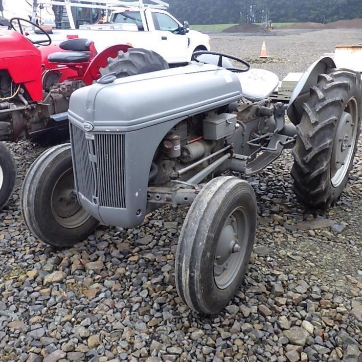 FORD TRACTOR