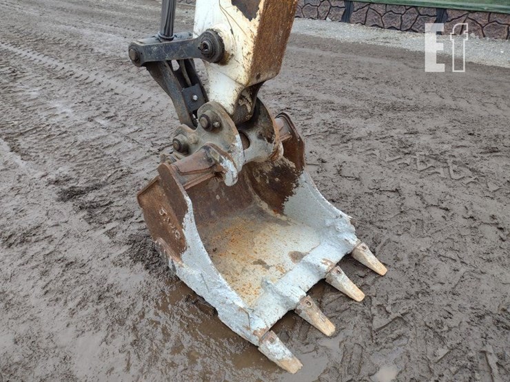 2014-bobcat-e35-image-16