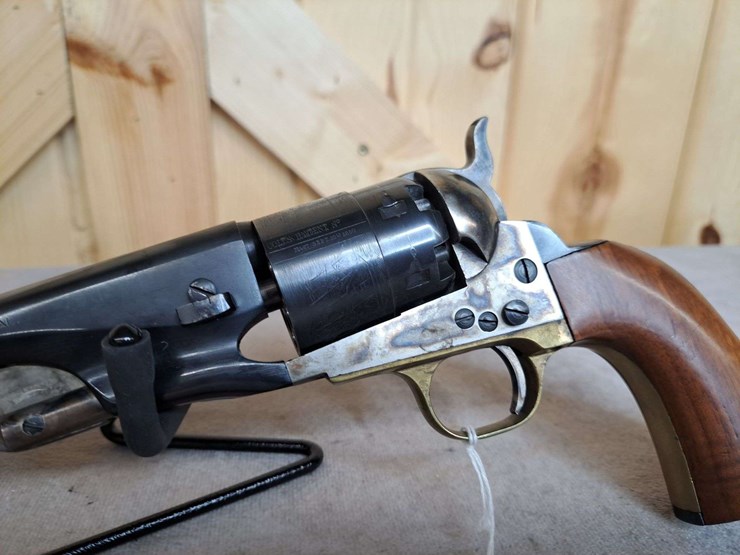 f.-llipietta-.44-caliber-blackpowder-percussion-sa-revolver-image-4