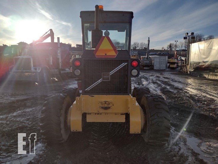 2004-volvo-g86-image-4