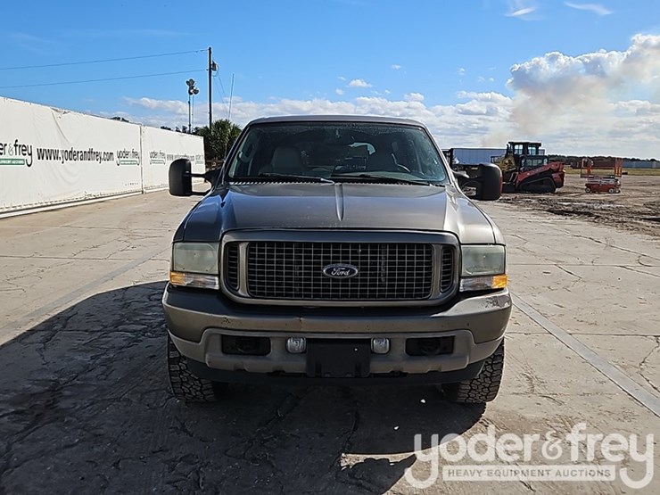 2004-ford-excursion-limited-image-10