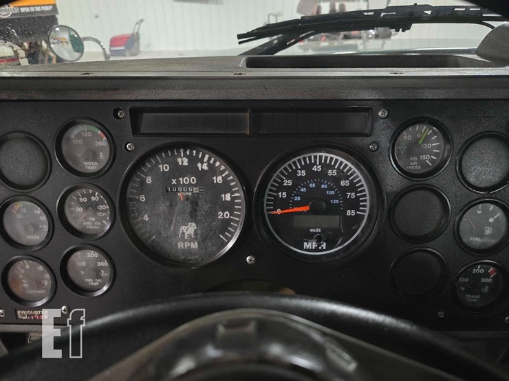 2000-mack-ch613-image-29