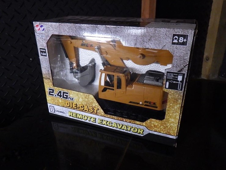 sklp-excavator-toy-image-1