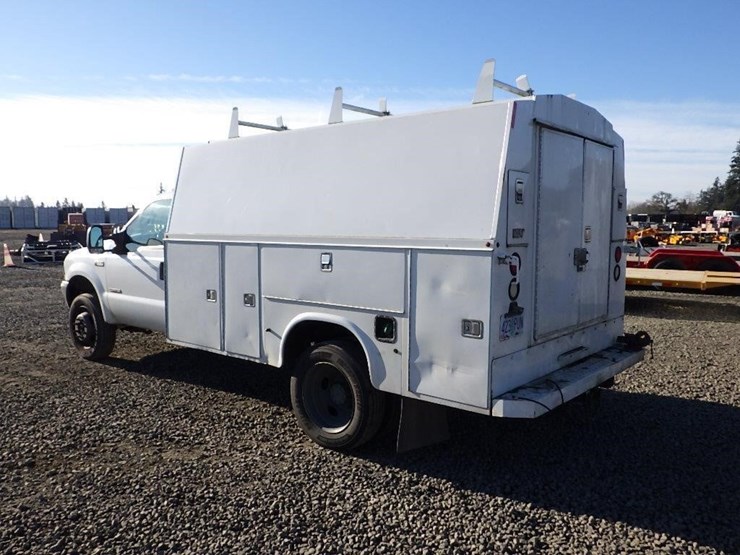 2004-ford-f550-image-5