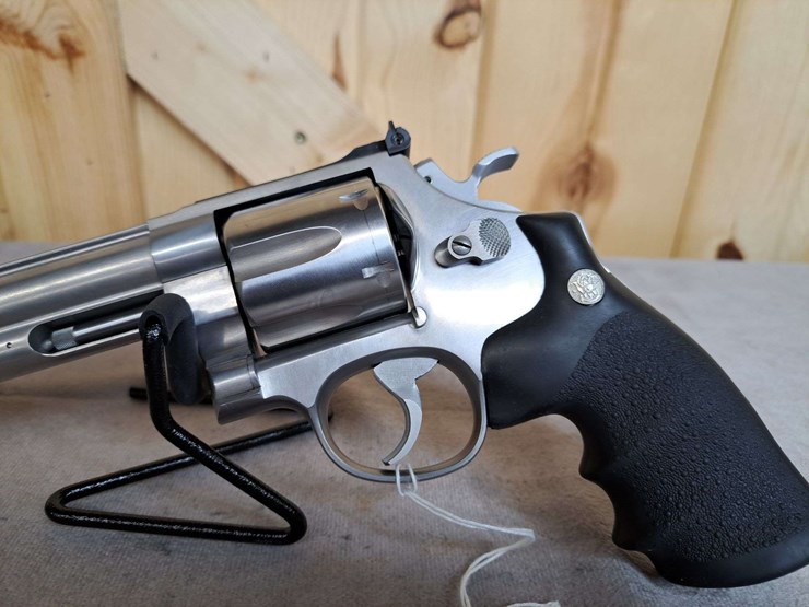 smith-&-wesson-model-629-classic-.44-magnum-da-revolver-image-22