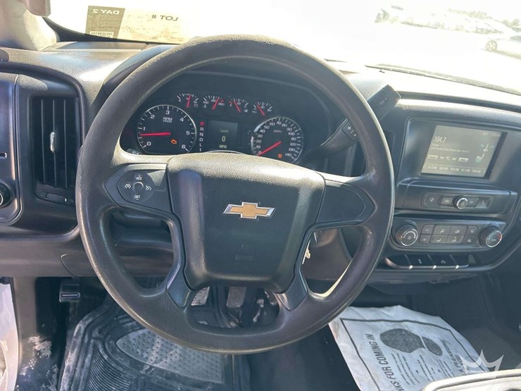 2018-chevrolet-silverado-2500hd-image-11