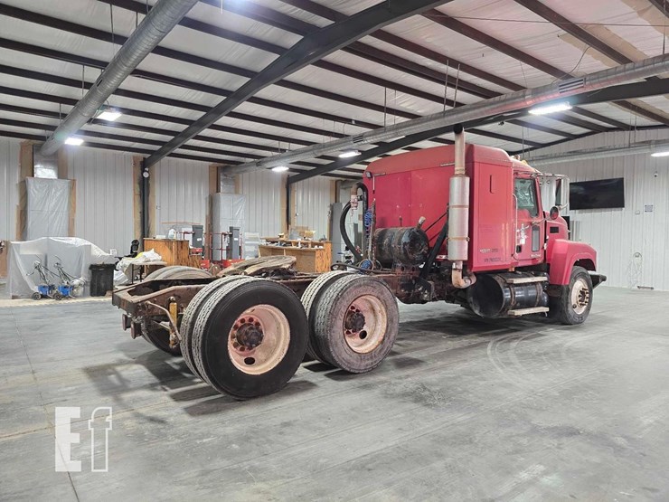 2007-mack-chn613-image-3