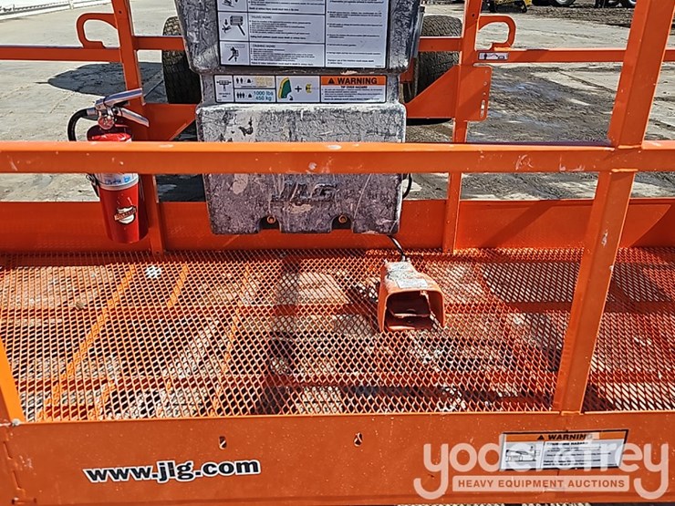 2013-jlg-400s-image-12