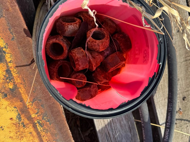 cat-bolt-on-cutting-edge-&-hyd-cylinder-image-18