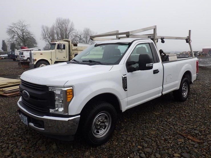 2017-ford-f250-image-1
