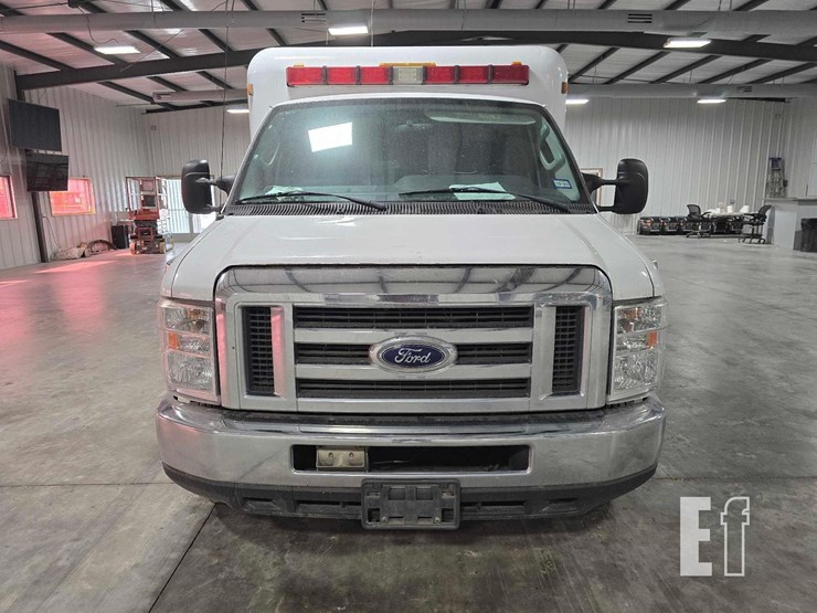 2019-ford-e350-sd-image-7