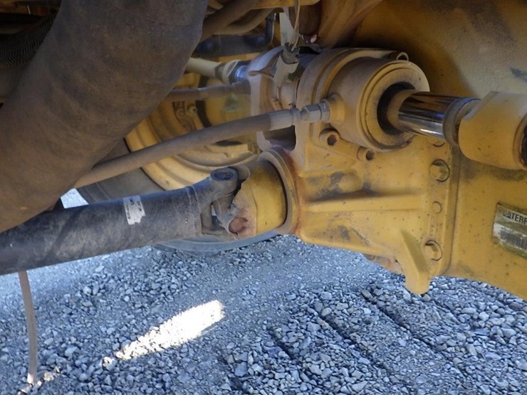 caterpillar-th560b-image-41