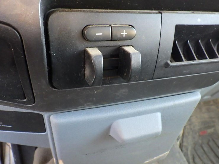 2012-ford-f250-image-28