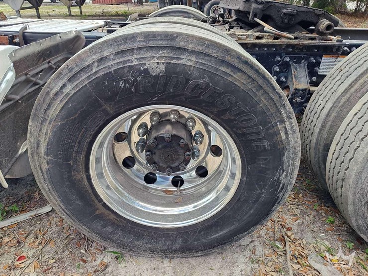 2020-mack-anthem-t/a-wet-kit-day-cab-truck-tractor-image-37